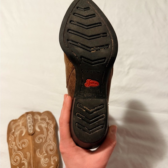 Justin Women's Puma Cowhide Western Boots, model L2703 women’s size 8 - Picture 3 of 7